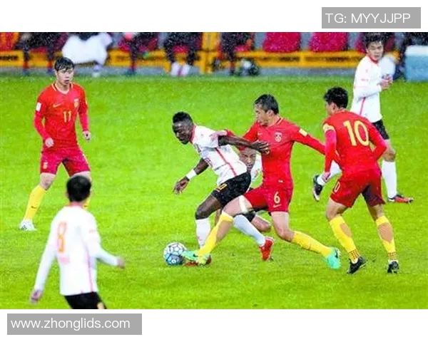 东契奇热身赛意外受伤队友不慎压倒伤势轻微无需担忧