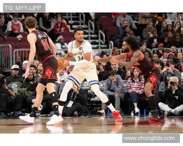 字母哥闪电复出,24分钟高效贡献29+8带队取胜 字母哥闪电复出,24分钟高效贡献29+8带队取胜