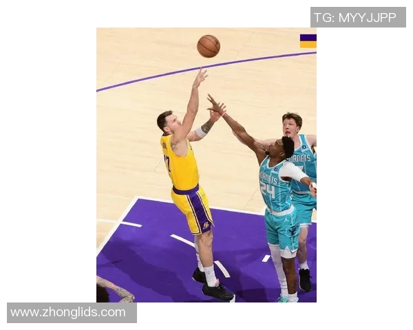 湖人117-135黄蜂！斯玛特把话挑明，东契奇赛后表态也成重中之重